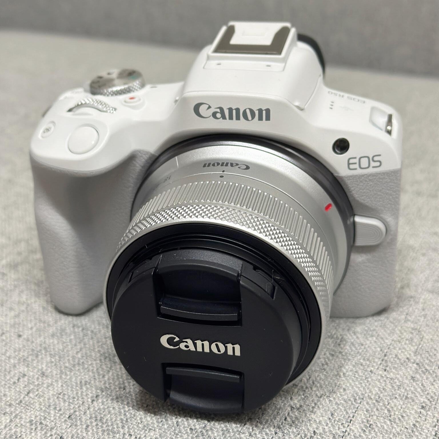 Canon R50